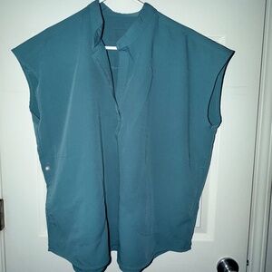 Figs Women's Rafaela Oversized Scrub Top in Hydrogen Green